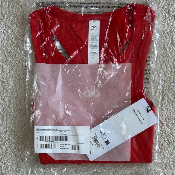ALO Yoga Aspire Tank-NWT!! - Picture 4 of 10